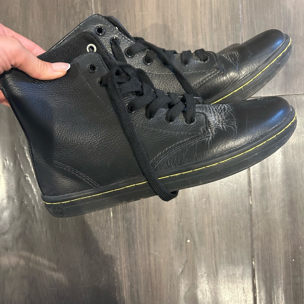 doc martens cairo leather
